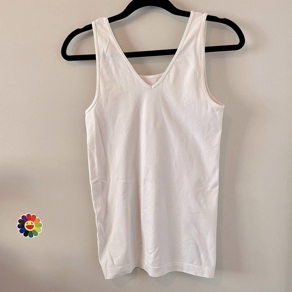 🤍APT 9 Tank Top w/ 2 Way Neckline⚪️ ~S/M